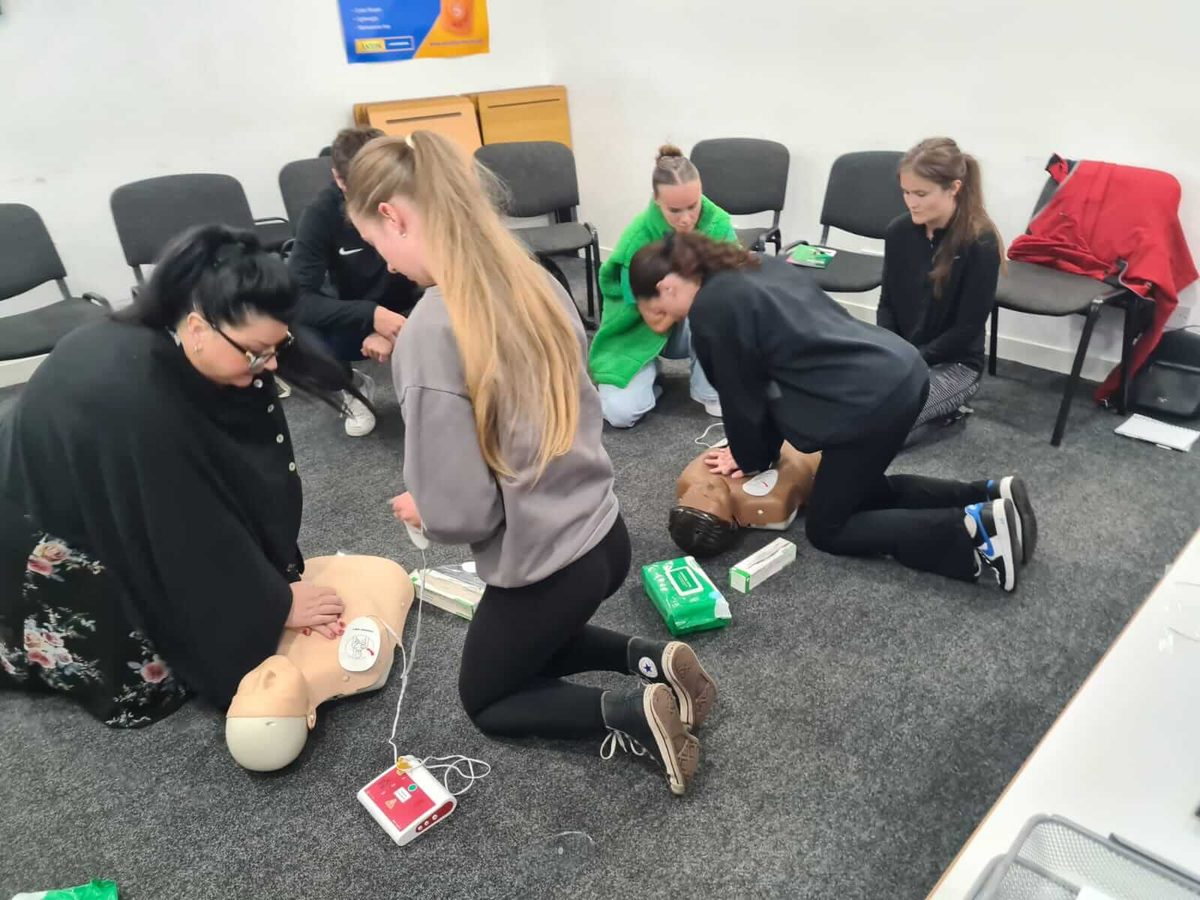 Basic Life Support (BLS) training in Bristol